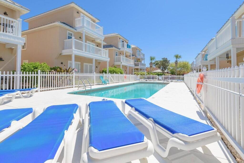 Holiday home * Sugar Sands * Steps To * Pool * Balconies * Panama City Beach